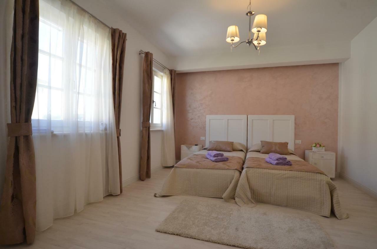 Holiday Dora Apartment
