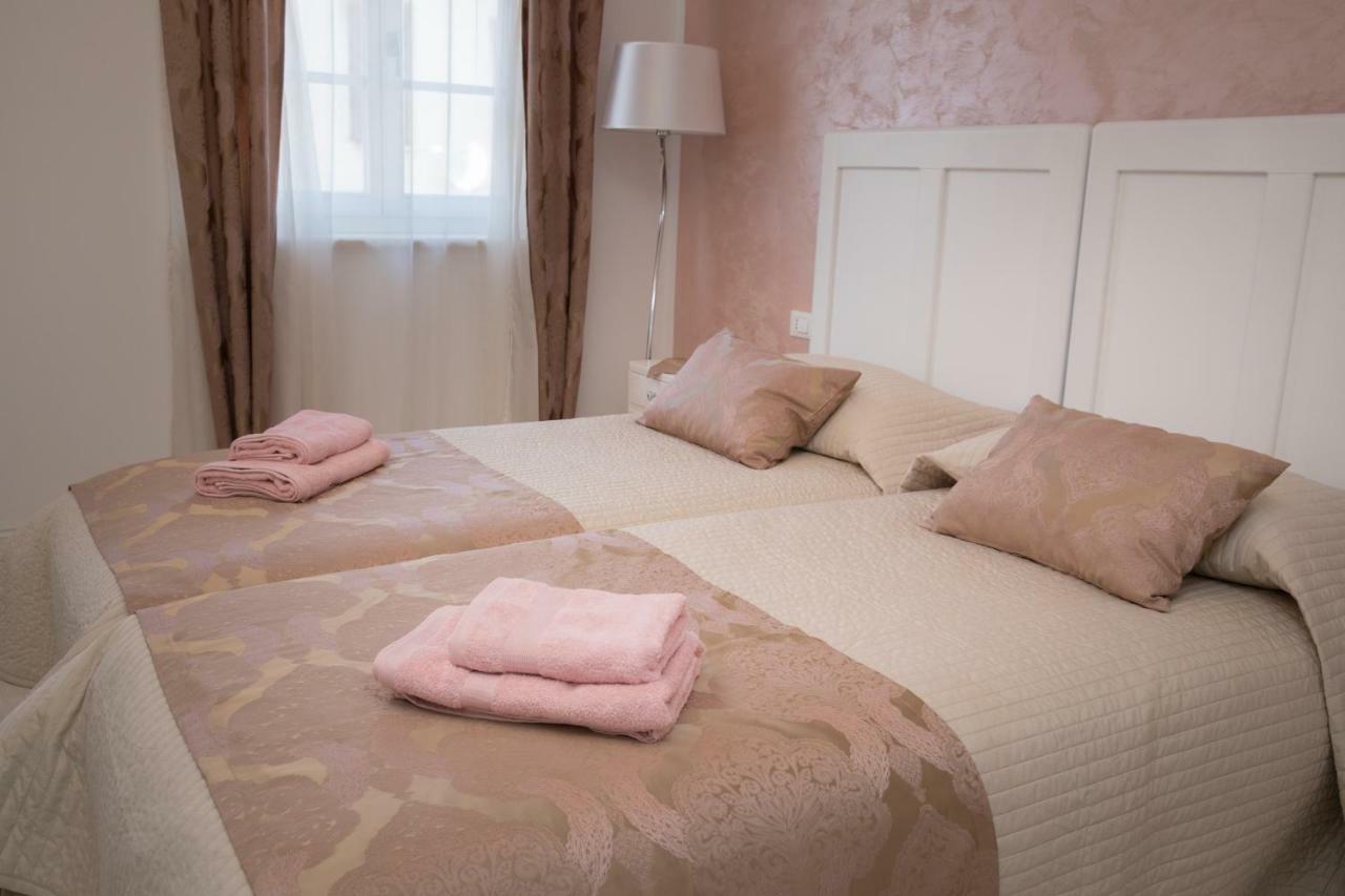 Holiday Dora Apartment *